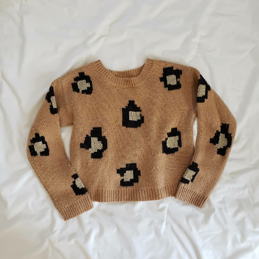 ๐ 3 for $15 Cropped Abstract Leopard Print Sweater - Picture 1 of 7